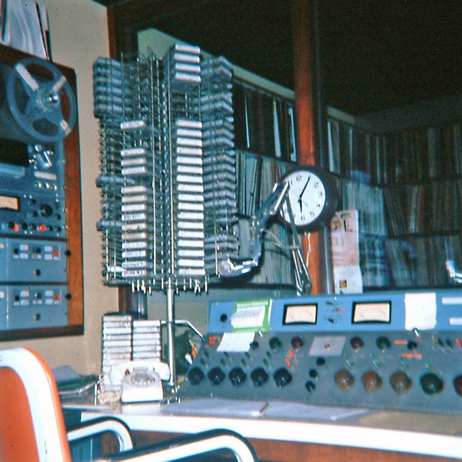 CKSO CIGM FM Radio Master Control Room - Cambrian Broadcasting Sudbury